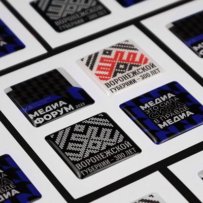 Стикерпаки с заливкой полимерной смолой для "МЕДИА ФОРУМ"